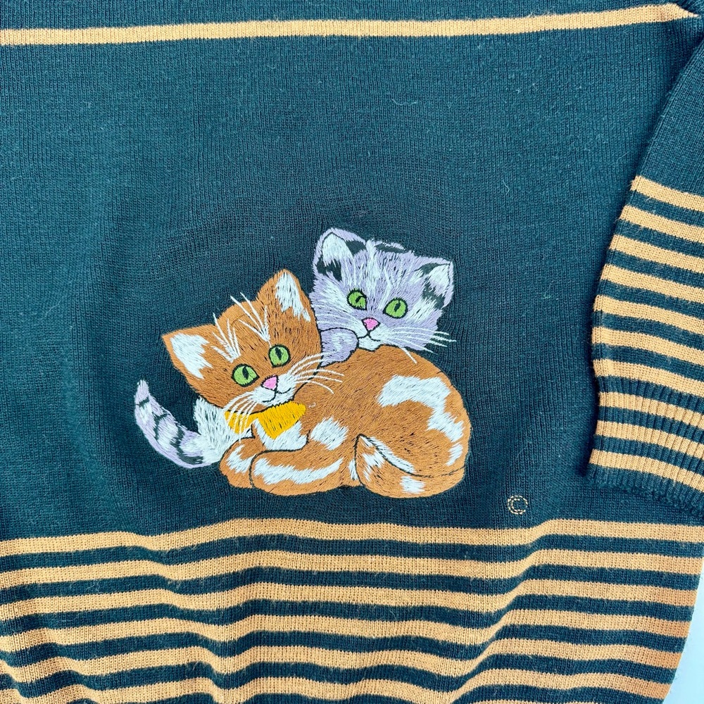Cynles Shirlee designs vintage black sweater with cats - Picture 3 of 7
